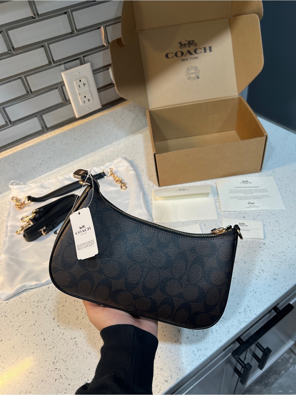 Coach Brown Signature Canvas teri Bag - Picture 2 of 5